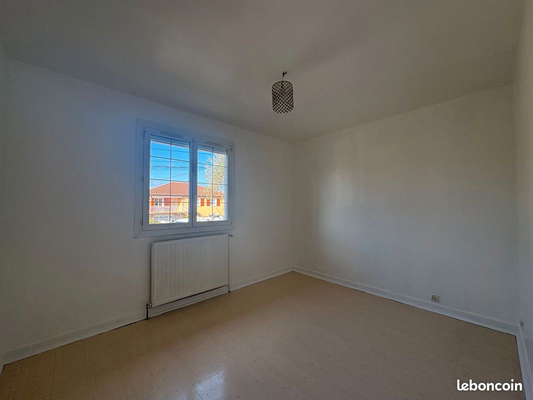 Maison a louer meyzieu - 4 pièce(s) - 90 m2 - Surfyn