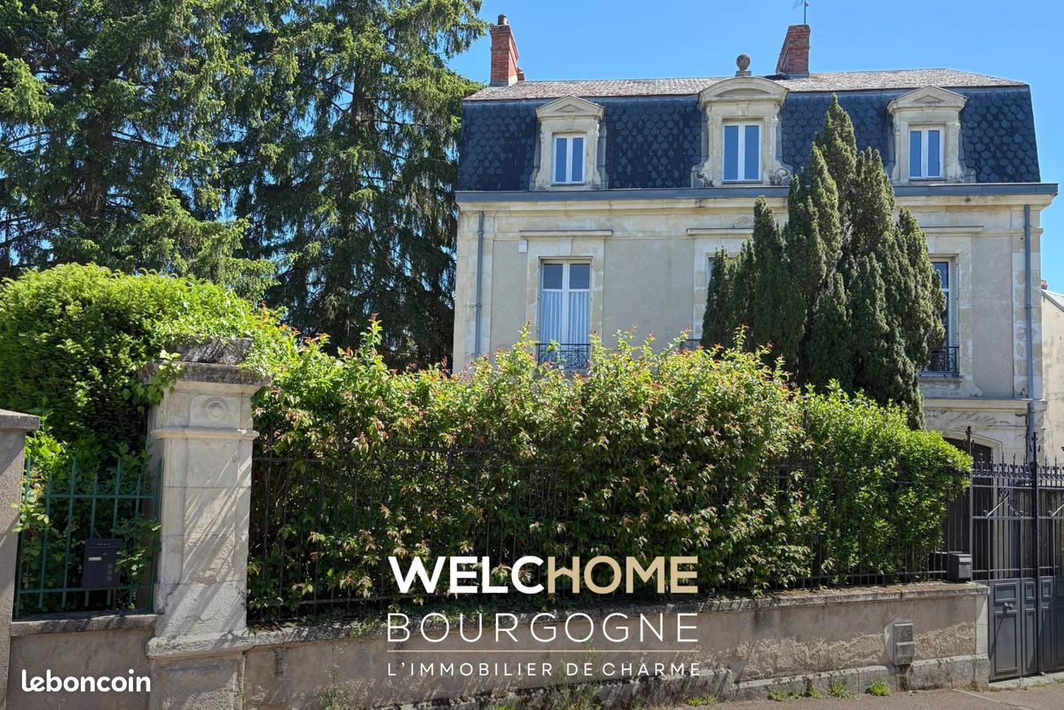 Maison 10 pièces 286 m² · à Nevers · 286 m² · 250 000 €