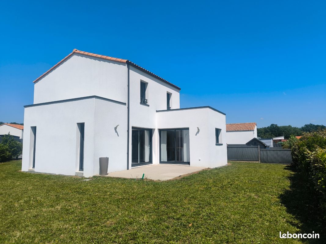 Maison 5 pièces 117 m² · à La Roche-sur-Yon · 117 m² · 369 000 €