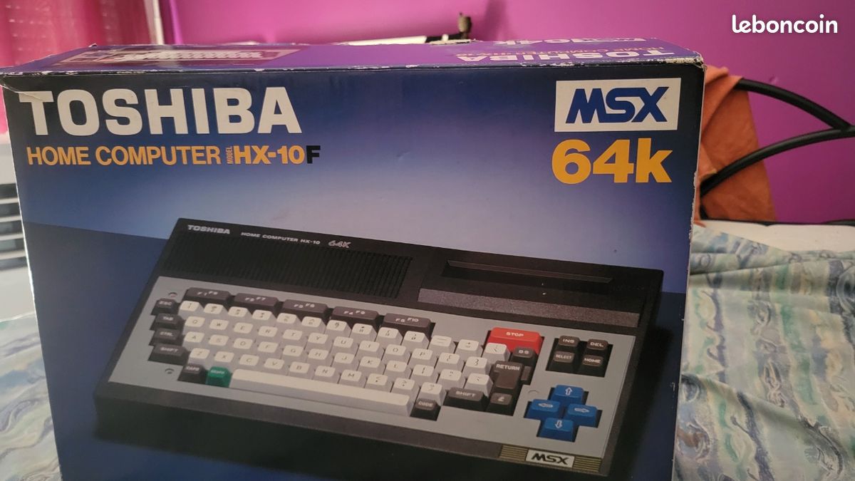 MSX TOSHIBA HOME COMPUTER HX-10F 64K EN BOITE La boite est useé La ...