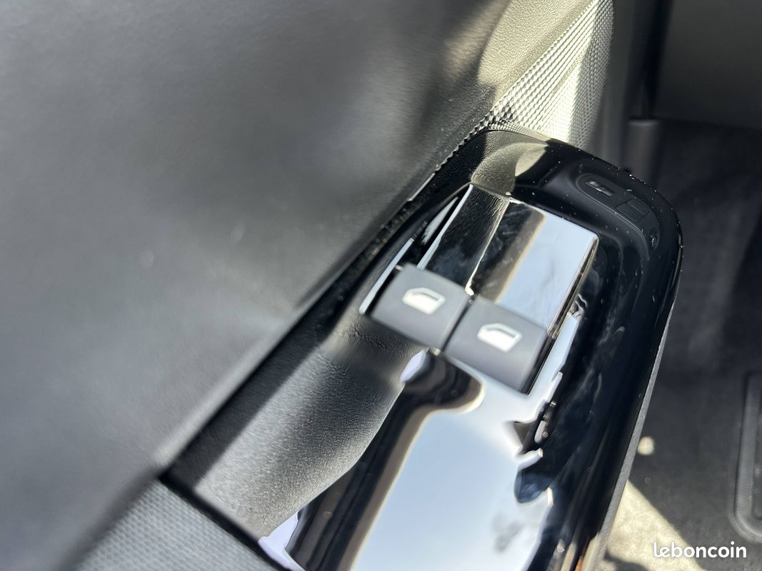 CITROEN C3 PureTech 83 S&S BVM5 Shine (image 15)