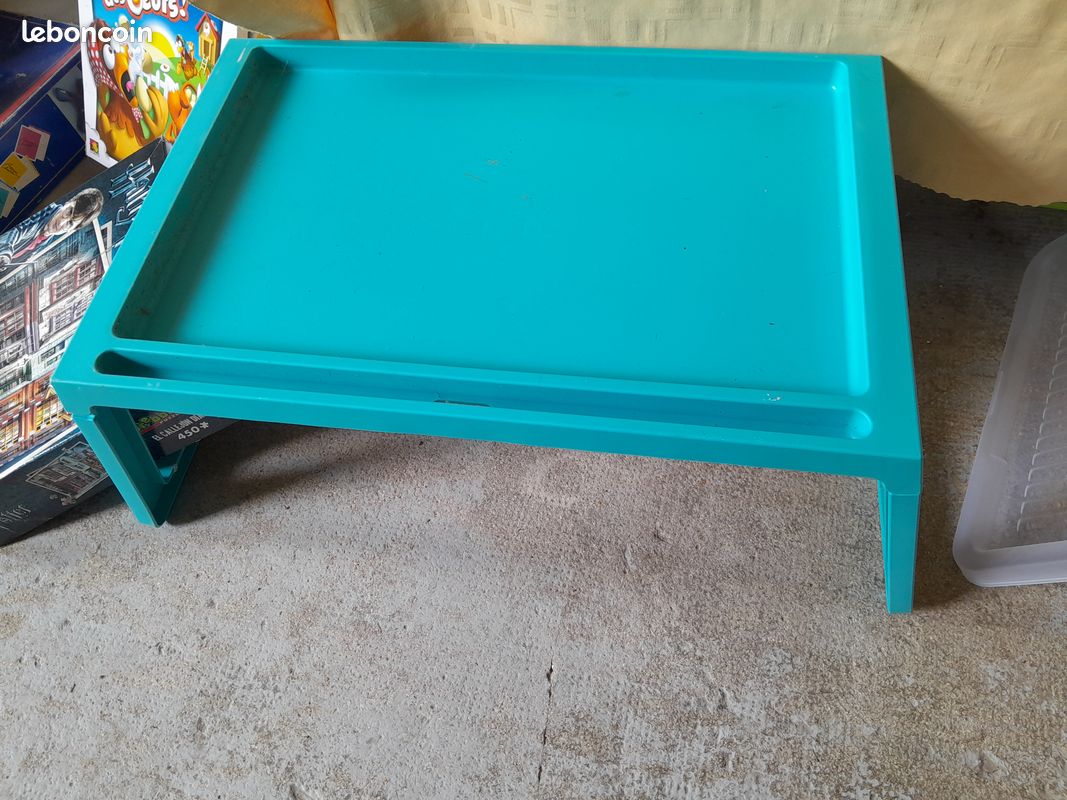 Plateau pieds pliables (image 1)