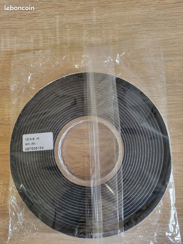 Rouleau de joint expansif auto-adhésif – 9 mètres (15/4 mm) – isolation parfaite (image 1)