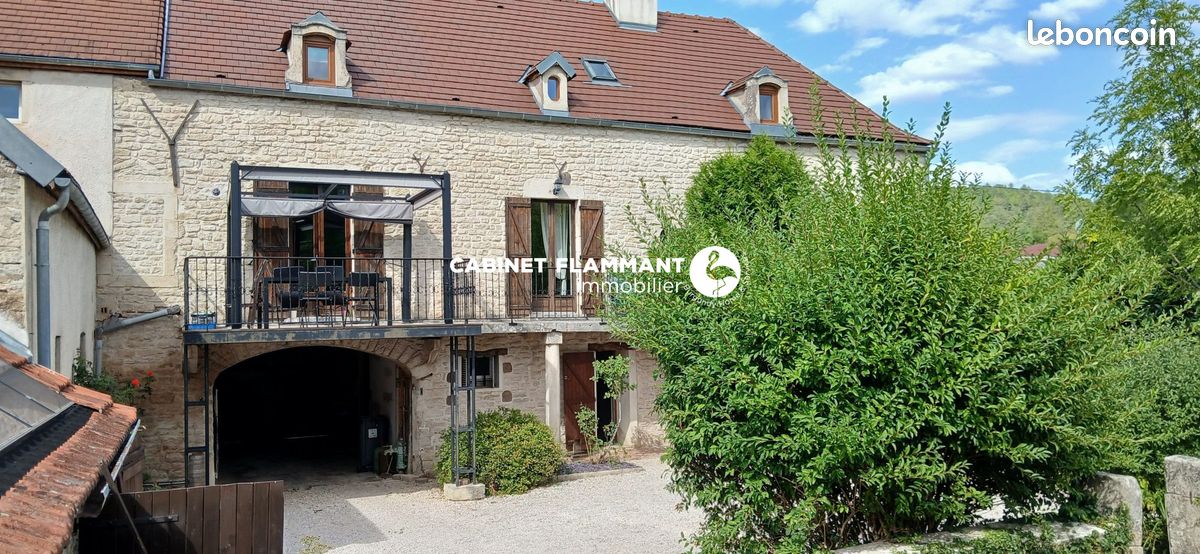 Maison 9 pièces 188 m² · à Montbard · 188 m² · 216 000 €