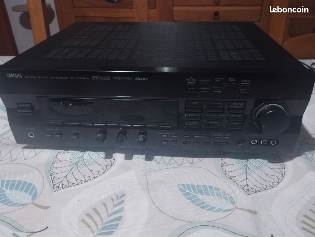 Amplificateur Home-Cinéma Yamaha RX-V592RDS (image 1)