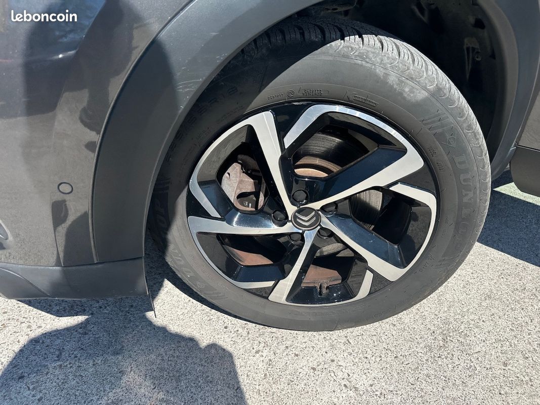 Citroën C5 AIRCROSS C-Series 1.6 225 Plug in Hybrid Rechargeable e-EAT8 Boîte auto {ATTELAGE - CAMERA - CLIM - CARPLAY} (image 12)