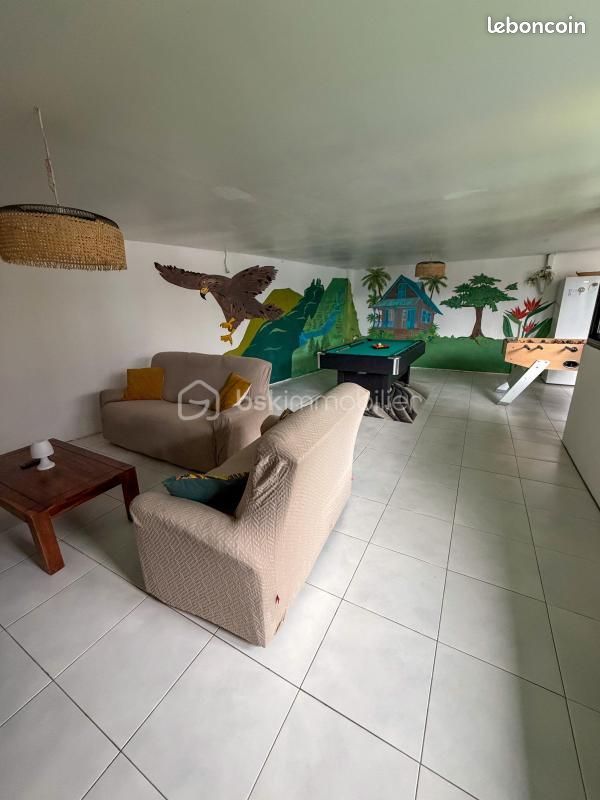 Maison 6 pièces 260 m² · à Saint-Benoît · 260 m² · 270 000 €