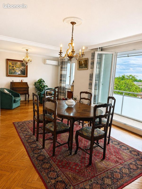 Appartement 5 pièces 95 m² · à Vénissieux · 95 m² · 239 000 €