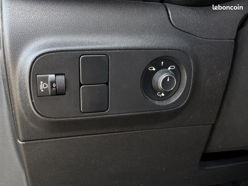 Citroen C3 1.2 PureTech 110 ELLE / GARANTIE 12 MOIS (image 23)