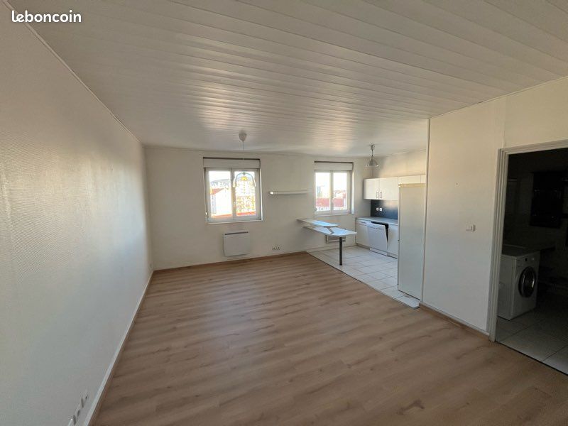 Parking 73 m² · à Clermont-Ferrand · 73 m² · 820 €/mois