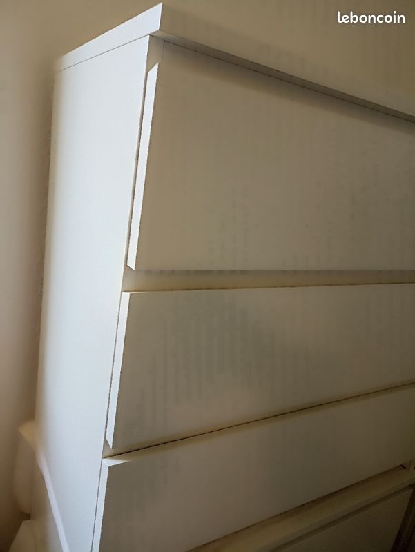 Commode (image 2)