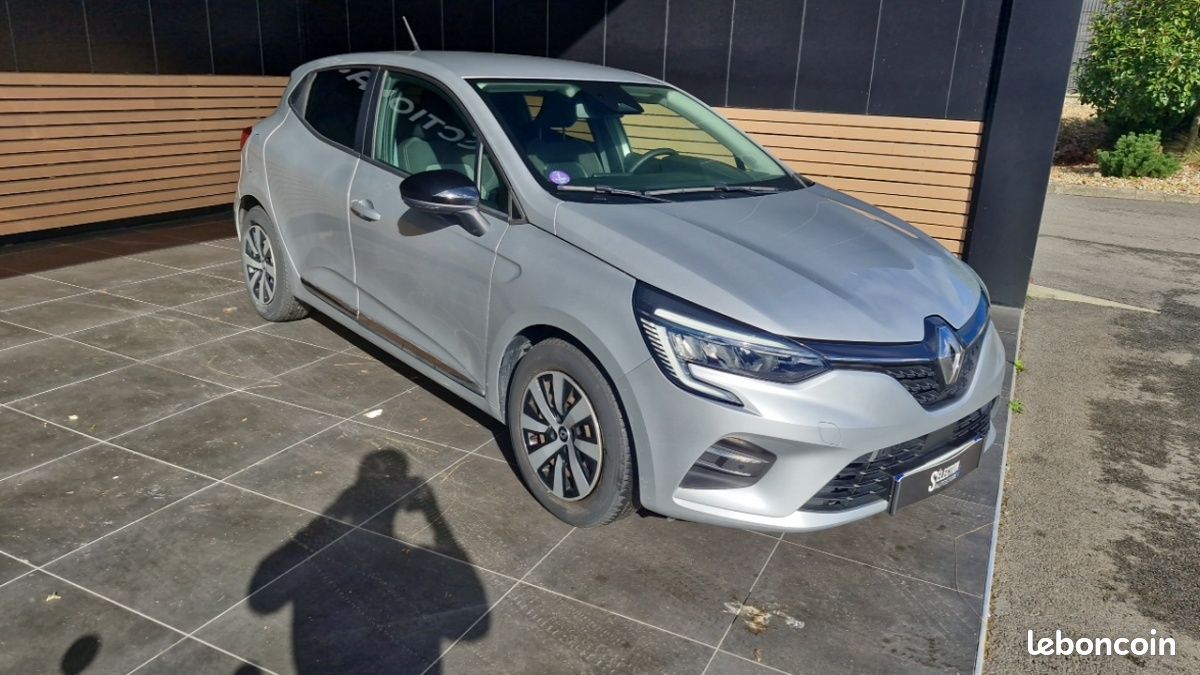 Renault Clio V E-TECH FULL HYBRID 145 EVOLUTION (image 3)