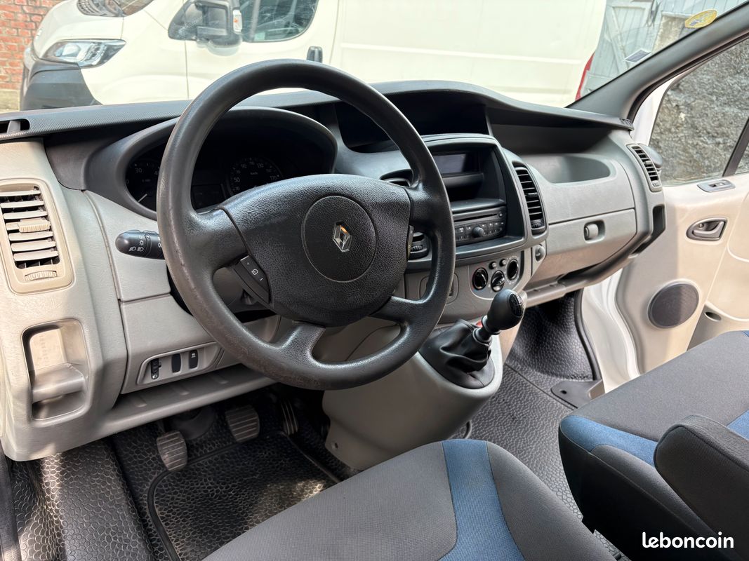 Renault Trafic L2H1 2.0l DCi 115cv (image 3)