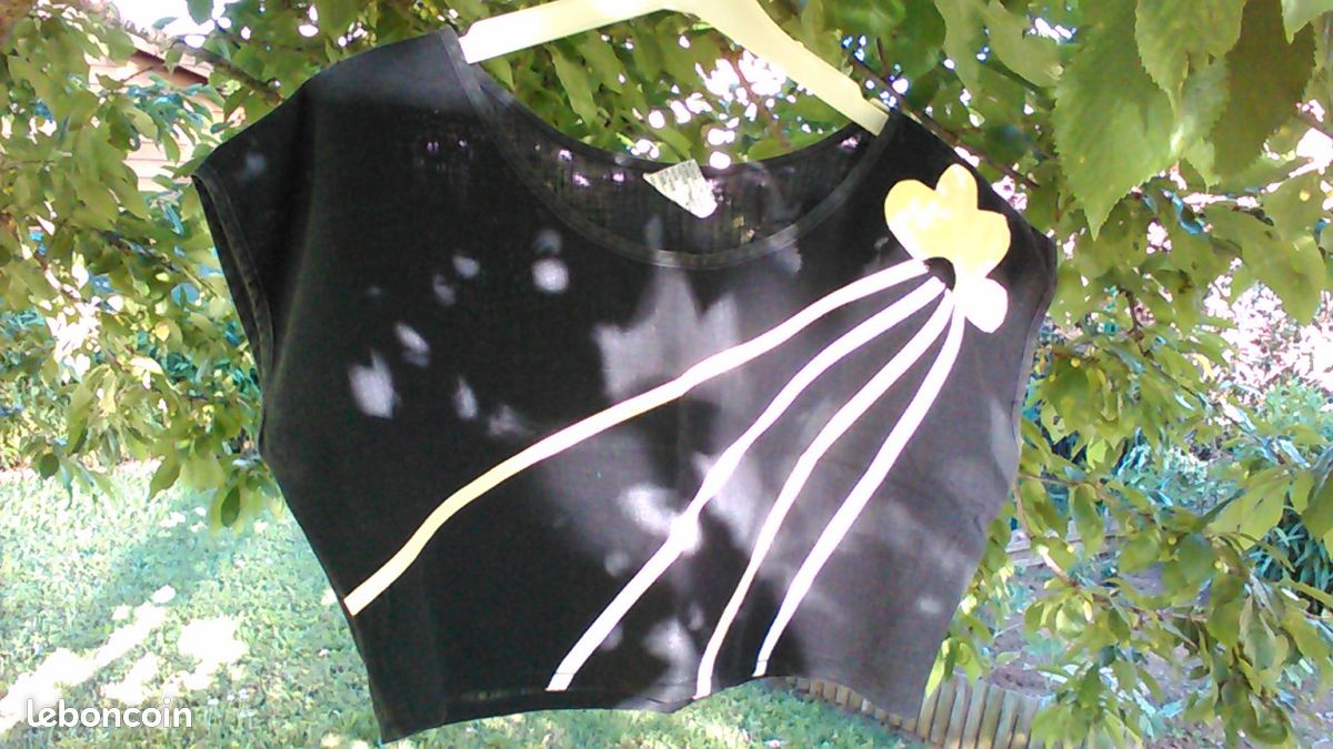 Petit haut noir (image 1)