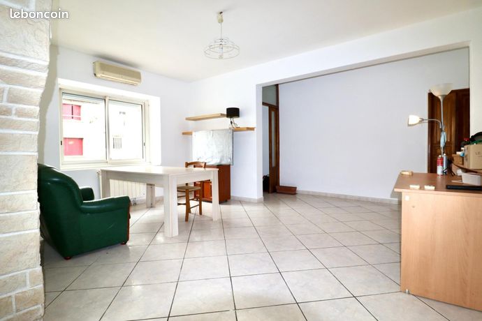 Propriété 5 pièces 191 m²