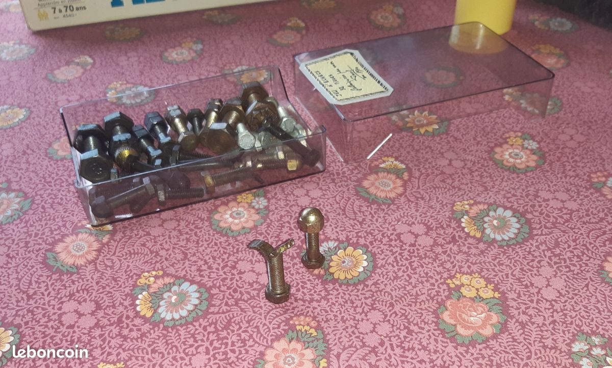 Table d'échecs et jeu "boulons-écrous" (P) (image 4)