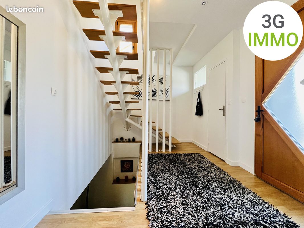 Maison atypique rénovée avec piscine – 3 Chambres - 112 m2 (image 3)