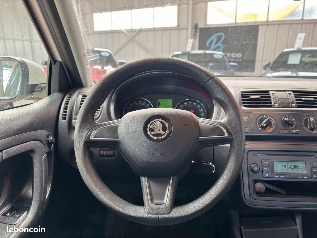 SKODA FABIA 1.6 TDi 75 CH ACTIVE (image 15)