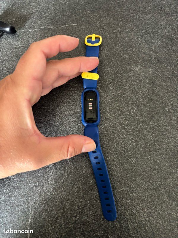 Montre connectée enfant fitbit ace Mignons et bracelet de