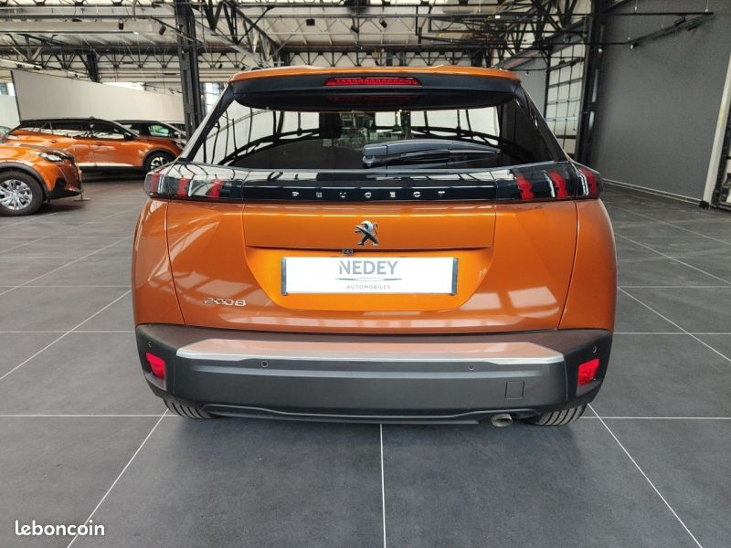 Peugeot 2008 1.2 PureTech 100ch S&S Style (image 5)