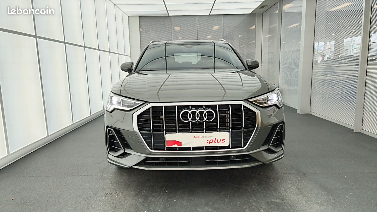 AUDI Q3 45 TFSIe 245 ch S tronic 6 S line + Hayon Elec + camera 360° + smartphone interface (image 8)