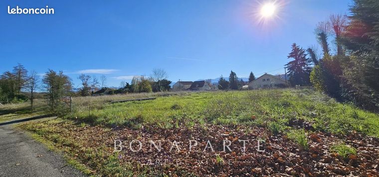 Terrain 702 m² Aressy