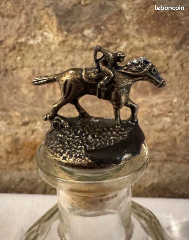 Ancienne Carafe/cruche En Verre Avec Habillage Cuir - Déco Vintage Chevalier