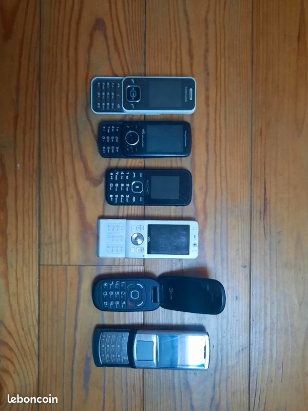 Vieux téléphones (image 1)