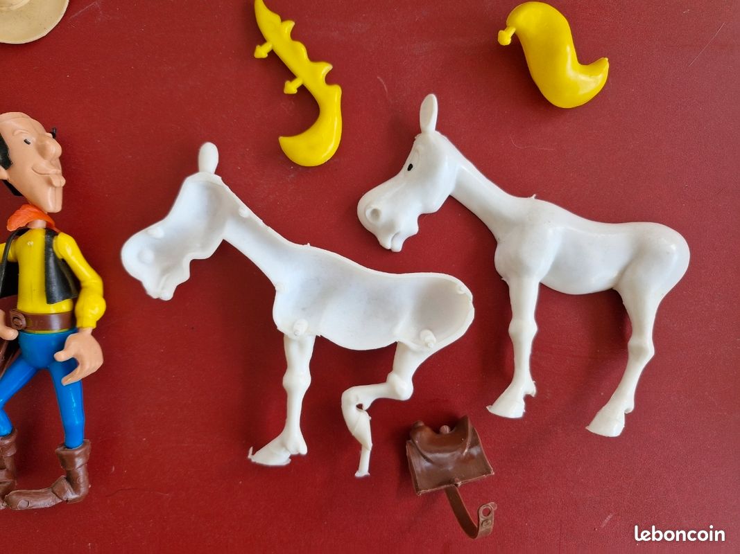 Lot De Figurines Lucky Luke - Ancienne Lessive Omo - Neuf Jamais Ouvert - Collection BD