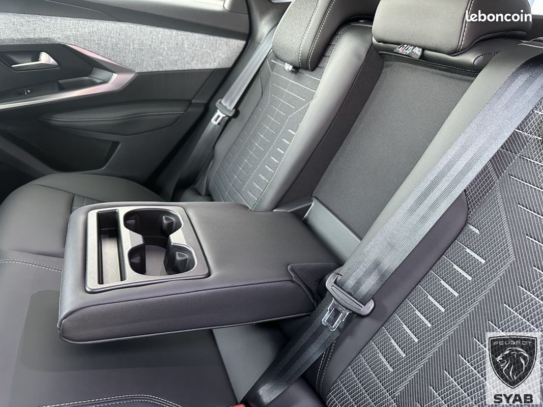 Peugeot 3008 III 1.2I HYBRID -145 BV E-DCS6 GT (image 11)