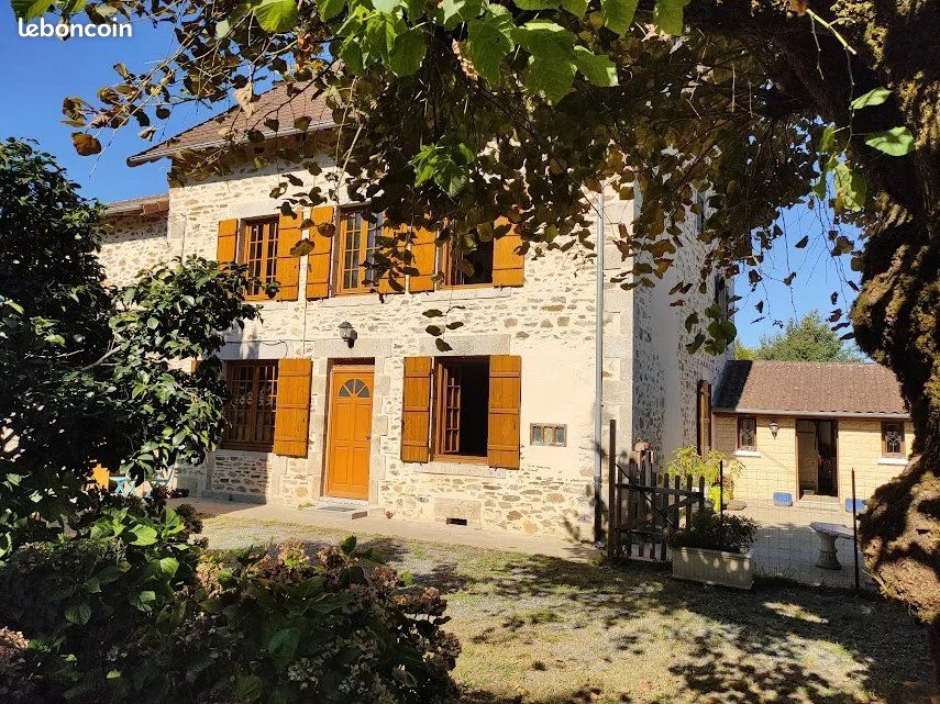 Maison 7 pièces 209 m² · à Champsac · 209 m² · 259 000 €