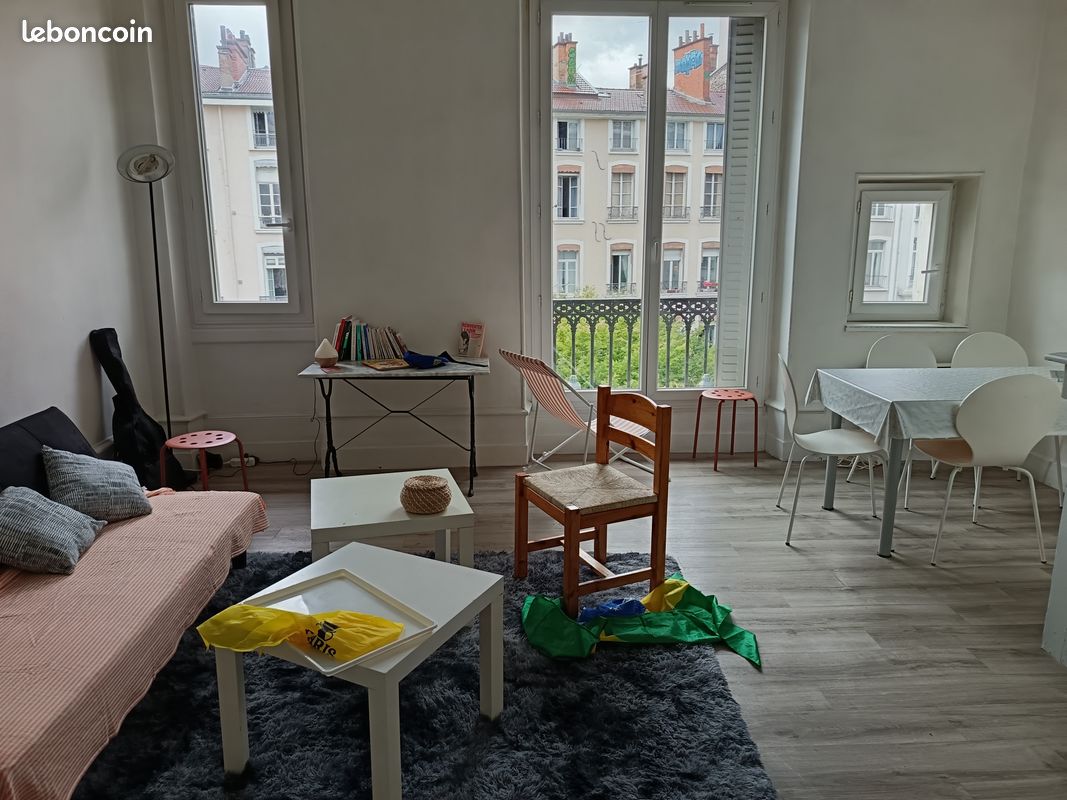 Appartement 4 pièces 65 m² · à Grenoble · 65 m² · 990 €