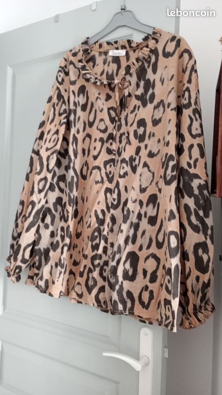 Blouse (image 1)