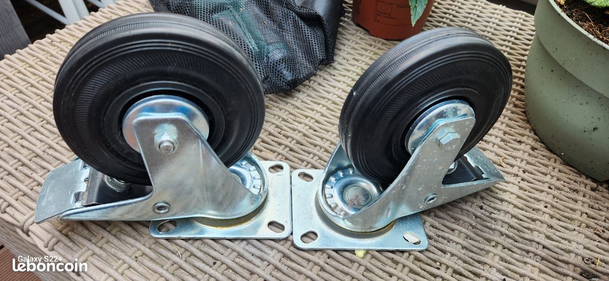Roues mobile avec freins (image 1)