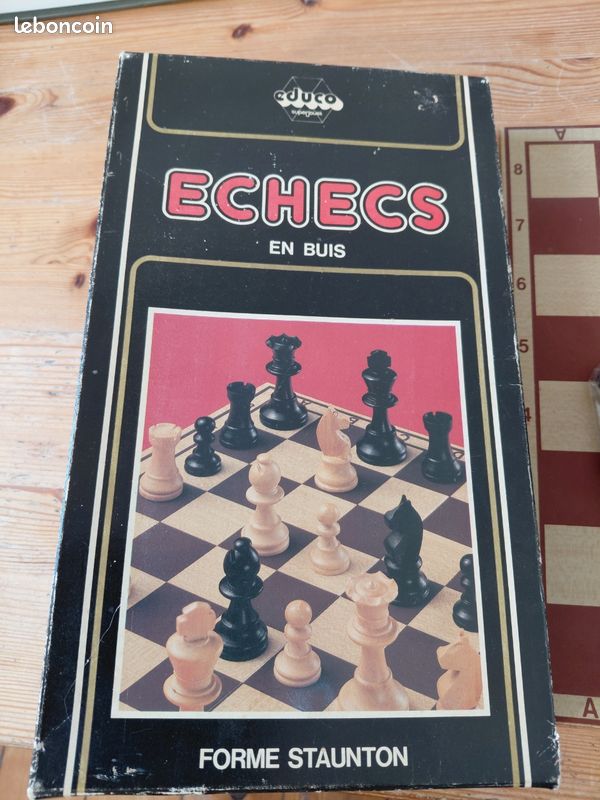 Jeu d'échecs en buis n°1 (image 2)