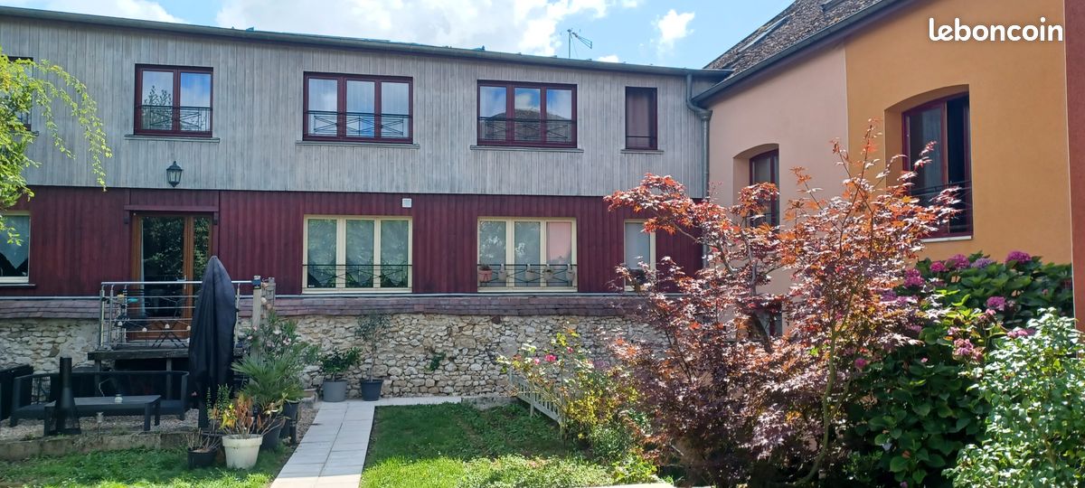 Appartement 5 pièces 157 m² · à Provins · 157 m² · 1 273 €/mois