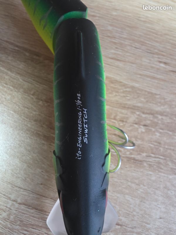 Megabass Leurre flottant articulé Suwitch 137 Wagin Oikawa (2148) acheter à prix bas - livraison gratuite, avis réels avec des photos