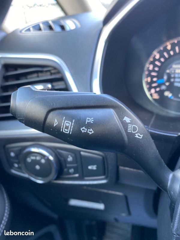 FORD S-MAX 2.0 TDCi 150 Titanium * LED * CAMERA * GPS (image 16)