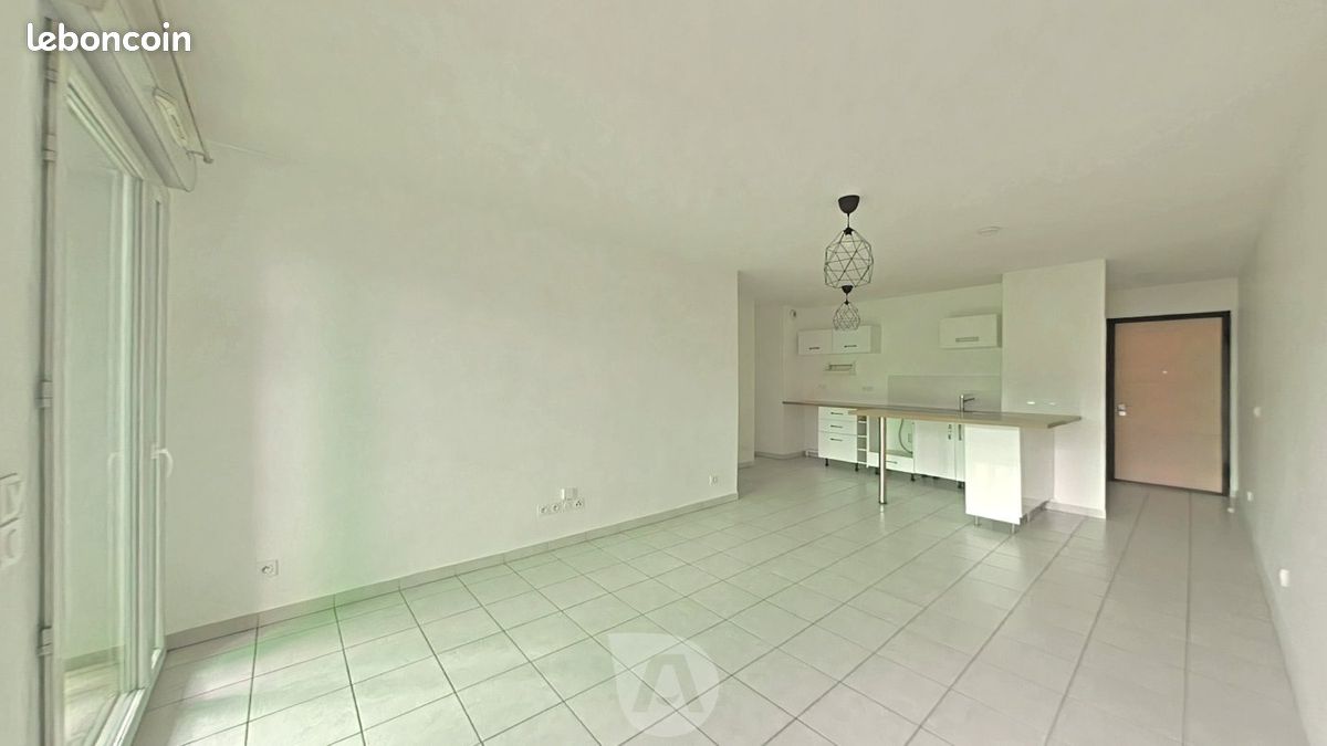Appartement 3 pièces 64 m² · à Décines-Charpieu · 64 m² · 240 000 €