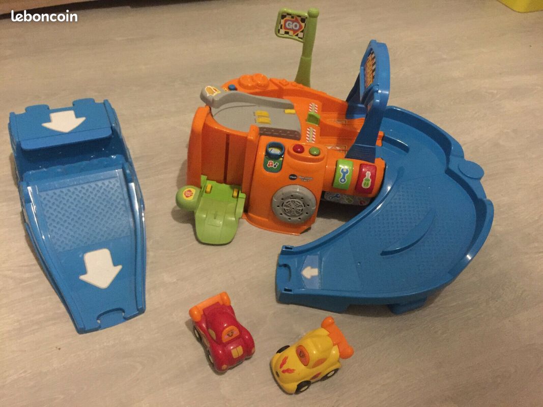 Mon circuit 2 en 1 + 2 véhicules Tut Tut bolides bon état (image 1)