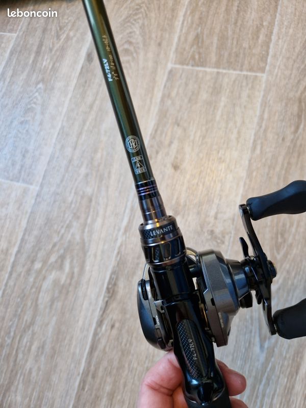 Canne Casting Megabass Levante JP F8 710LV - Leurre de la pêche