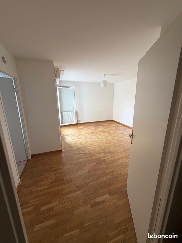Appartement 1 pièce 39 m² · à Le Kremlin-Bicêtre · 39 m² · 1 200 €