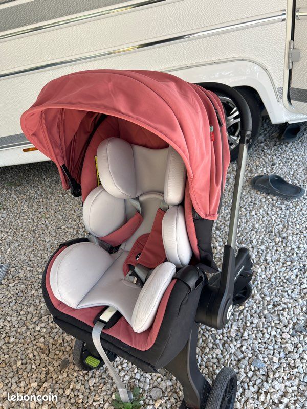 Poussette pour bébé (image 1)