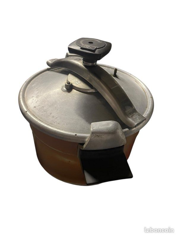 ANCIENNE COCOTTE MINUTE Seb Dans Son Jus 6 Litres 01 1993 EUR 19,00