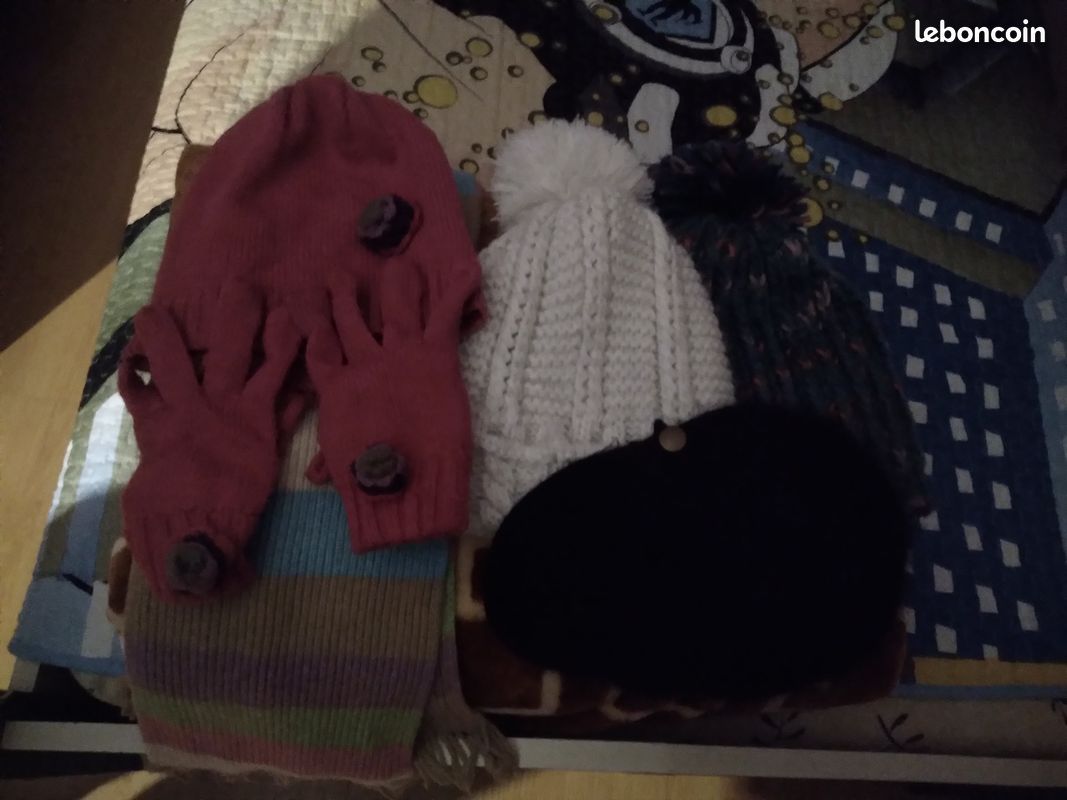 Gant bonnet échapper et casquette (image 1)