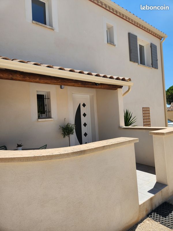 Maison 6 pièces 114 m² · à Rochefort-du-Gard · 114 m² · 369 500 €
