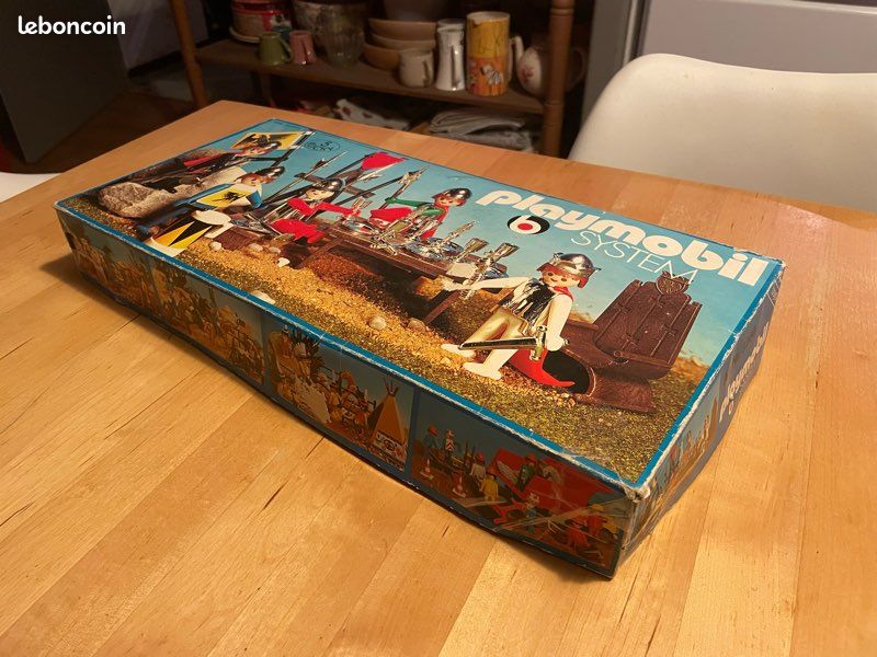 Playmobil Vintage Médiéval 3376 - Coffret Bourgeois Avec Coffre, Bougie, Cape, Boîte