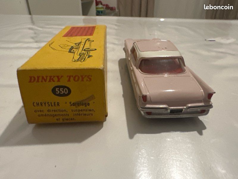 Dinky Toys France 550. Chrysler Saratoga. Meccano. Années 50-60. 1/43