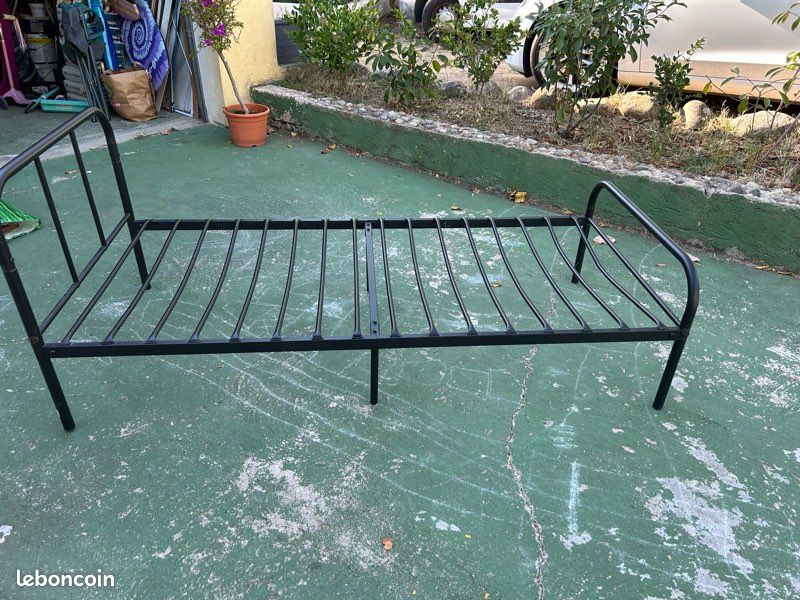 Lit une place fer noir 90cm (image 1)