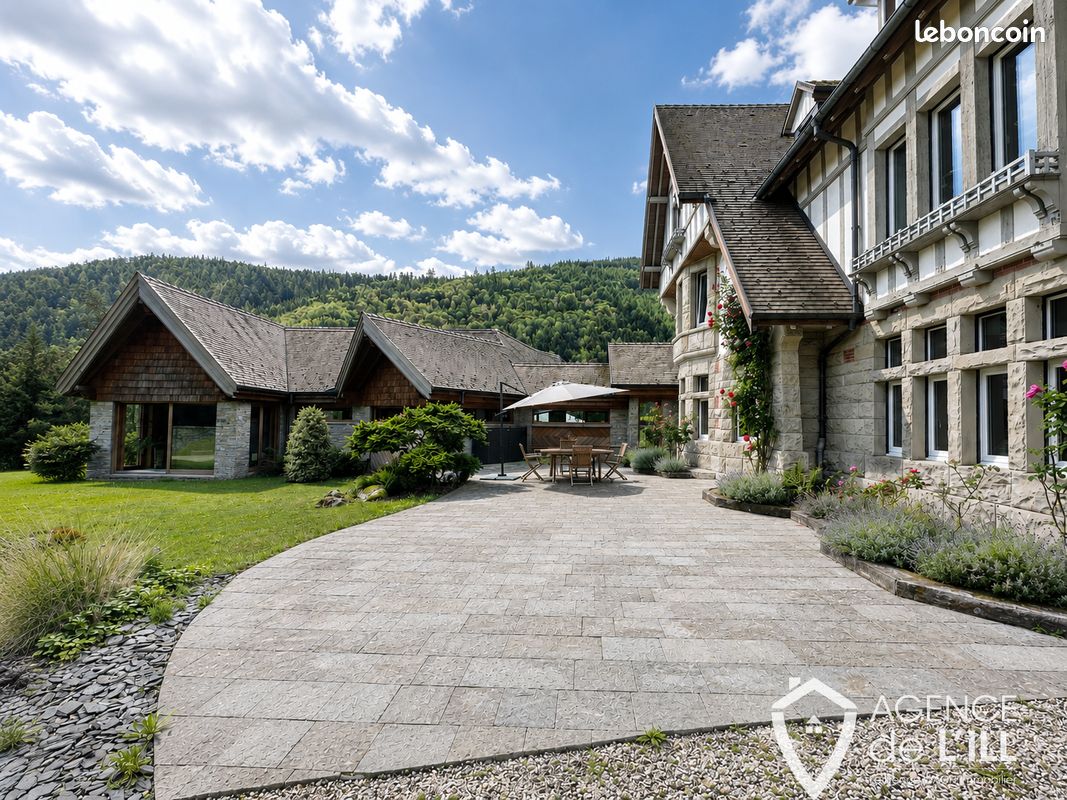 Maison 9 pièces 400 m² · à Stosswihr · 400 m² · 1 950 000 €